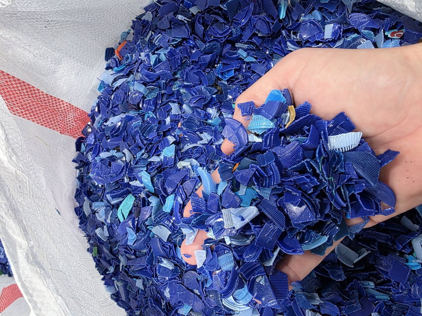 Washed rPET flake before pelletising